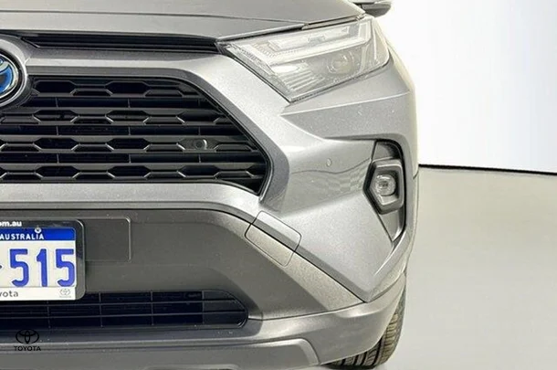 2023 Toyota Rav4 Hybrid GX image 3