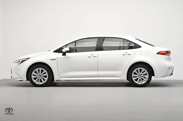 2024 Toyota Corolla Sedan Hybrid Ascent Sport image 4