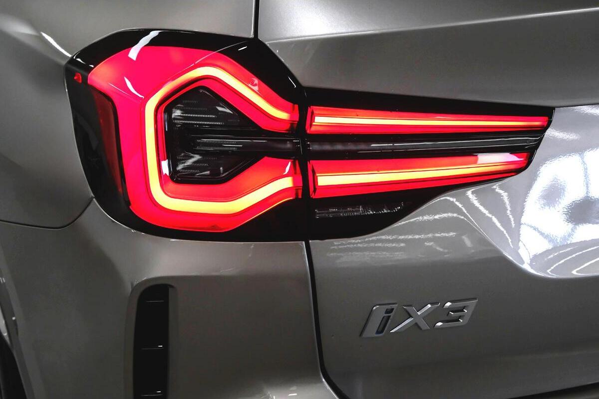 2024 BMW iX3 M Sport G08 Auto image 9