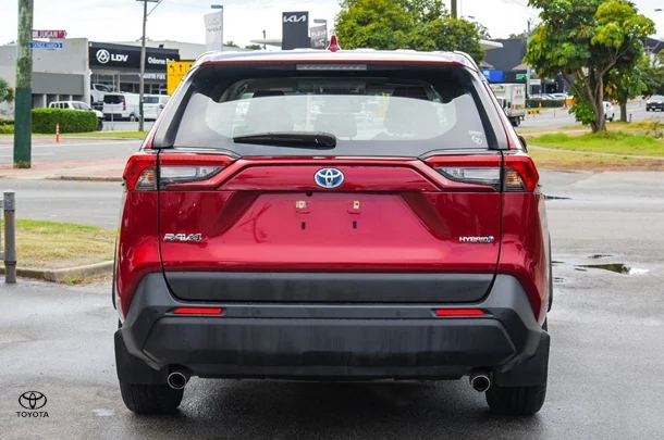 2023 Toyota Rav4 Hybrid GX image 5