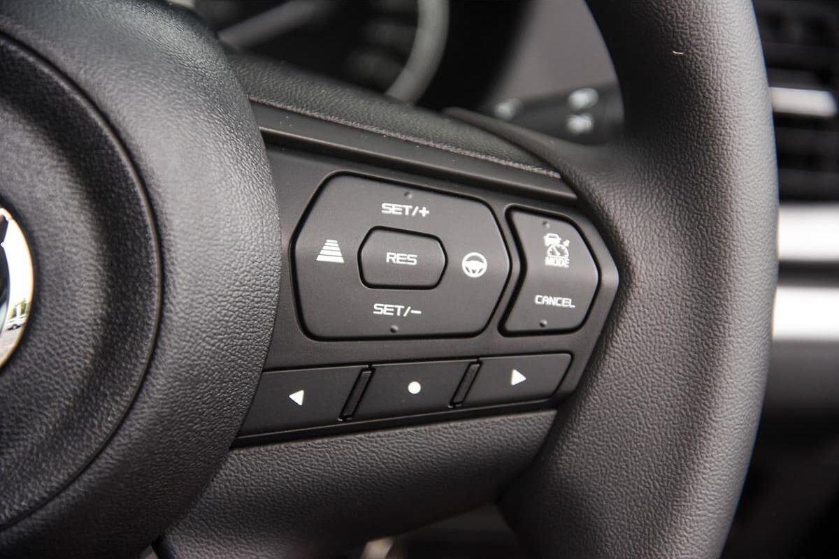 2024 Mazda BT-50 XT TF Auto 4x2 Dual Cab image 11