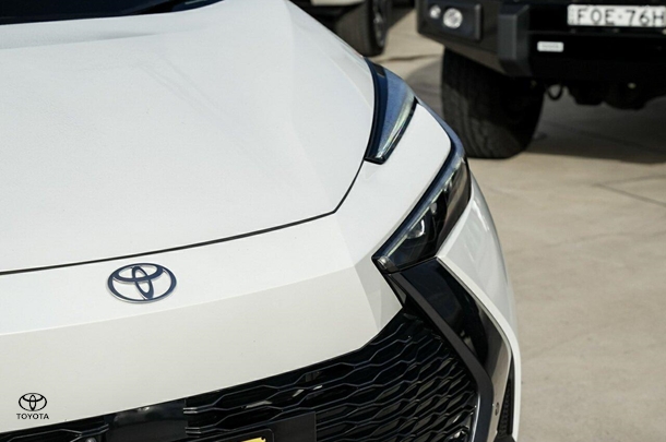 2024 Toyota C-HR Hybrid Koba 2WD image 25