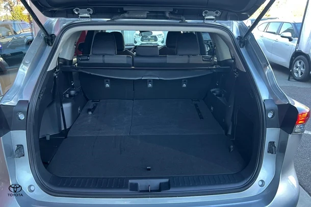 2024 Toyota Kluger GX image 7