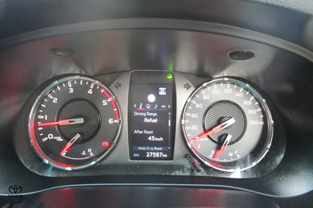 2024 Toyota Hilux GR-S image 14