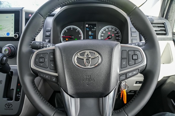 2025 Toyota HIACE SLWB image 10