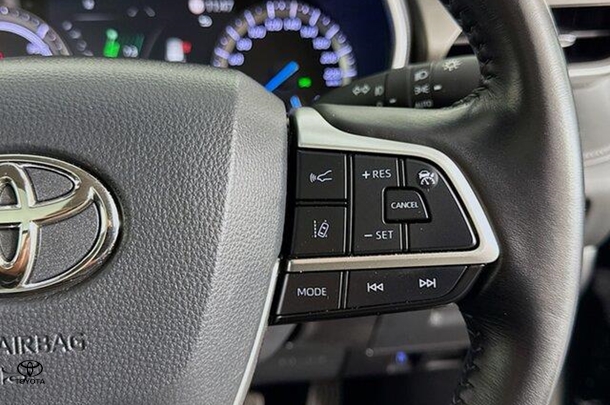 2021 Toyota Kluger Hybrid Grande image 20