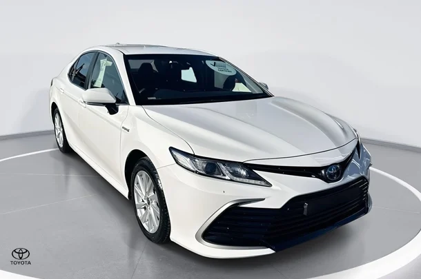 2021 Toyota Camry Hybrid Ascent image 1