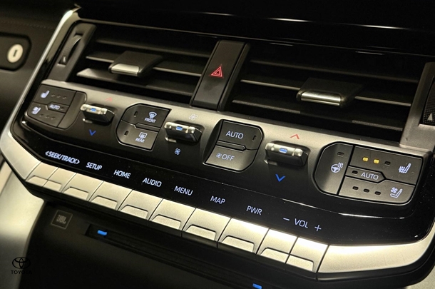 2024 Toyota Landcruiser Sahara ZX image 19