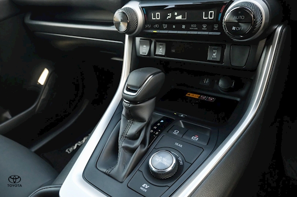 2023 Toyota RAV4 XSE image 13