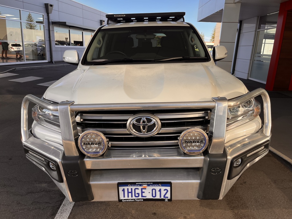 2021 Toyota Landcruiser GXL image 10