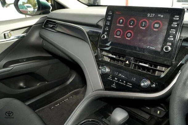 2022 Toyota Camry Hybrid Ascent image 10