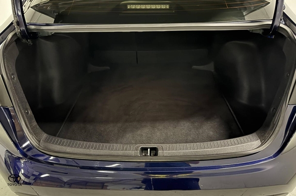 2022 Toyota Corolla Sedan Hybrid Ascent Sport image 11