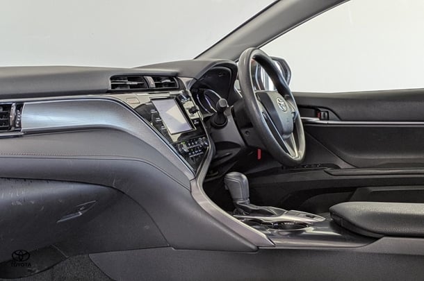 2019 Toyota Camry Ascent image 33