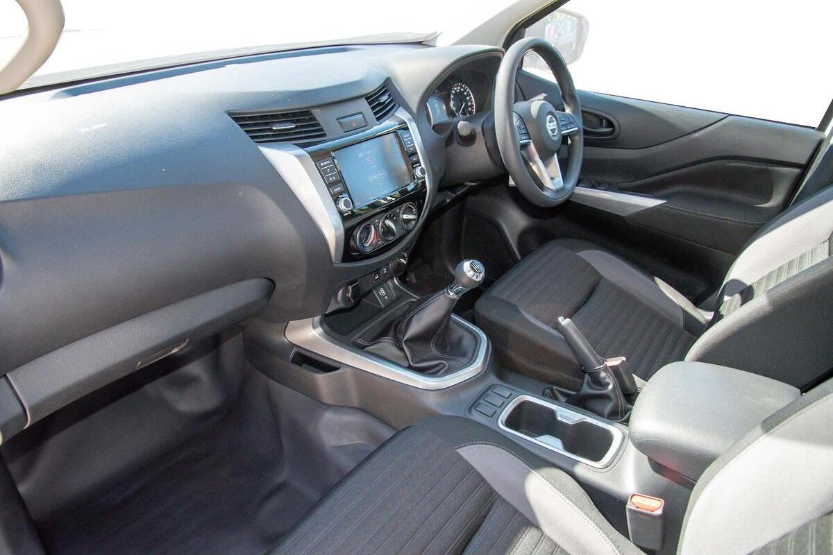 2024 Nissan Navara SL D23 Manual 4x4 MY24 Dual Cab image 6