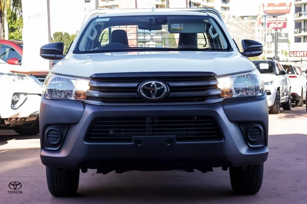 2024 TOYOTA Hilux 4x2 Workmate image 4