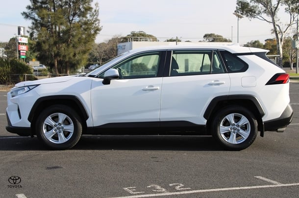 2020 Toyota RAV4 GX-2WD image 9