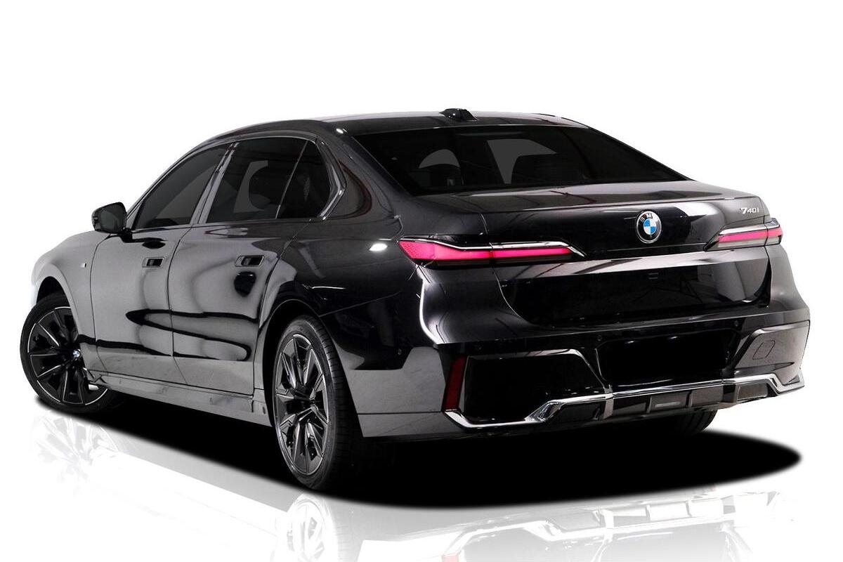 2025 BMW 7 Series 740i M Sport G70 Auto image 4