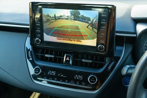 2020 TOYOTA Corolla Hatch Hybrid Ascent Sport image 16