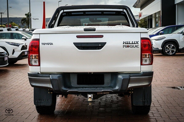 2019 Toyota Hilux 4x4 Rogue image 7