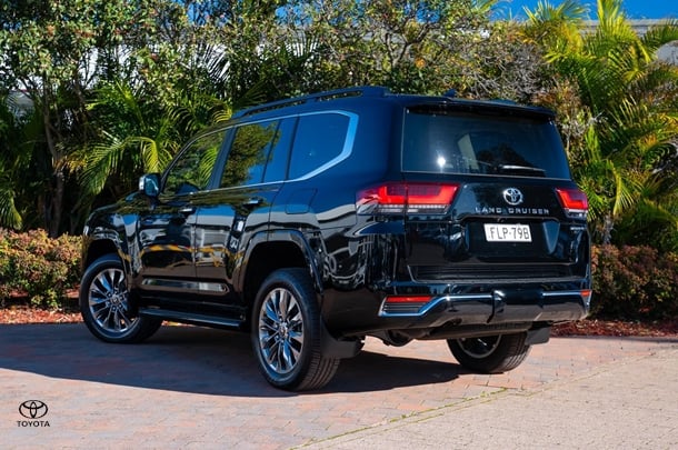 2024 TOYOTA Landcruiser Sahara ZX image 2