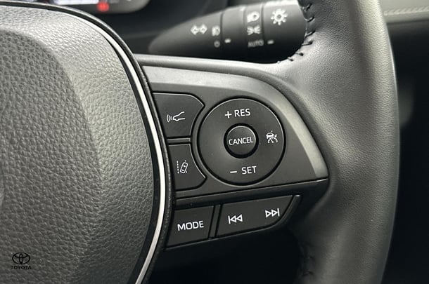 2022 Toyota RAV4 Cruiser 2WD image 24