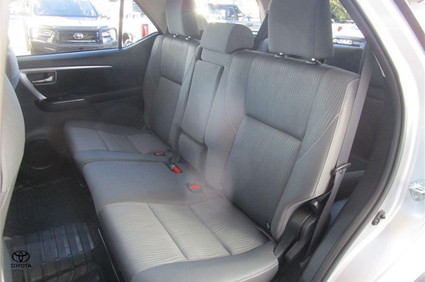 2024 Toyota Fortuner GXL image 16