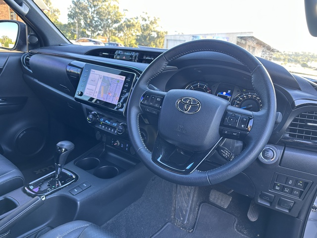 2023 Toyota Hilux Rogue image 6
