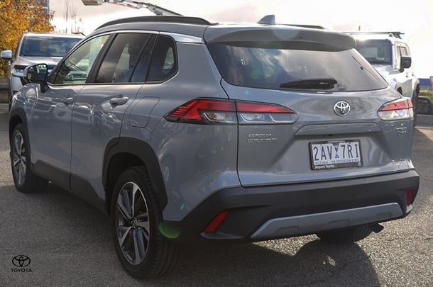 2024 Toyota Corolla Cross Hybrid Atmos AWD image 13