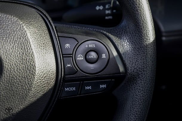 2022 Toyota Corolla Cross Hybrid GX image 12