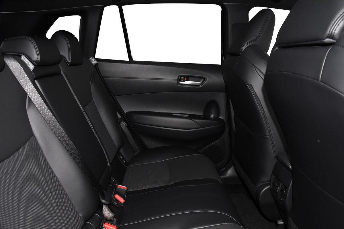 2024 Toyota Corolla Cross Atmos Auto 2WD image 8
