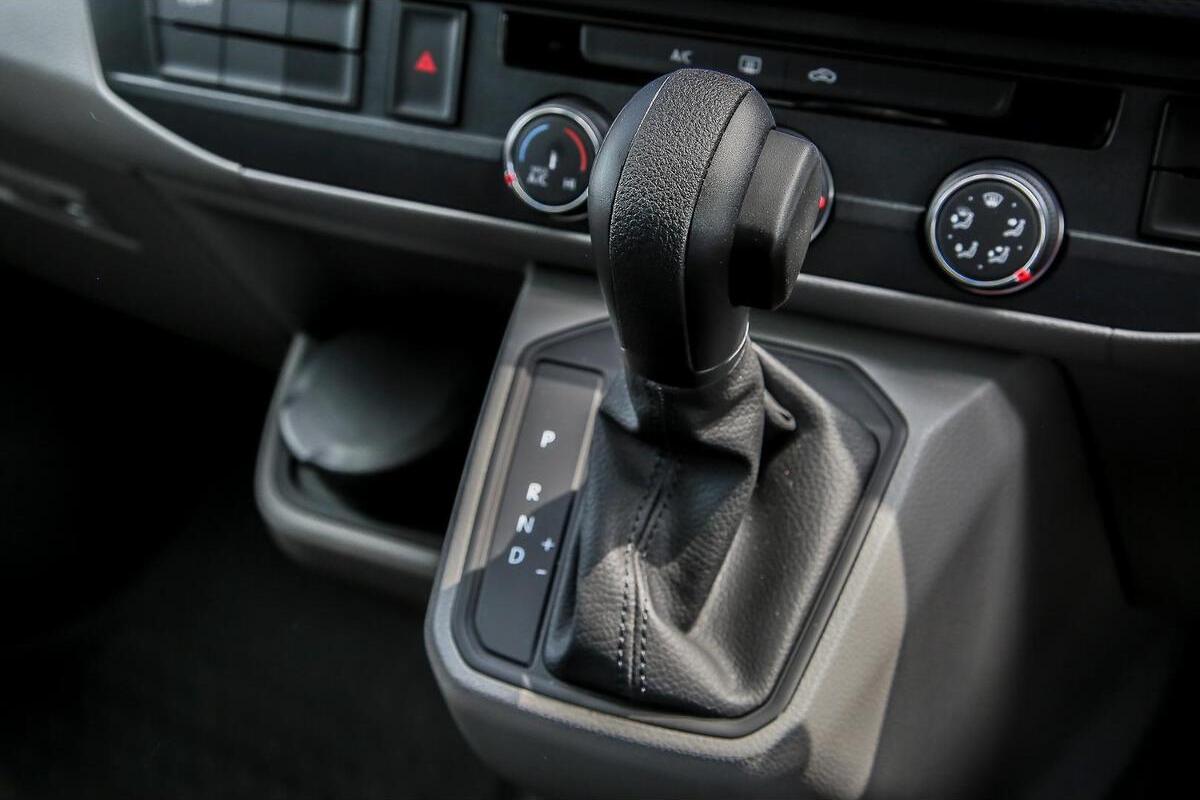 2024 Volkswagen Transporter TDI450 T6.1 SWB Auto MY24 image 19