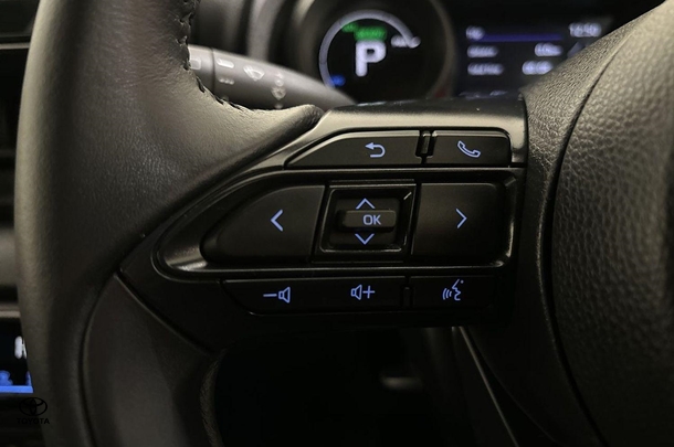 2023 Toyota Yaris Hybrid SX image 19