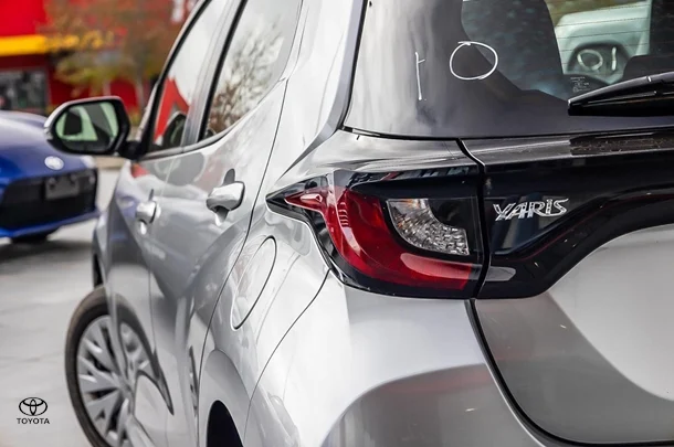 2024 Toyota Yaris Ascent Sport image 21