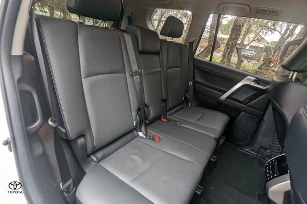 2022 Toyota Prado VX image 10
