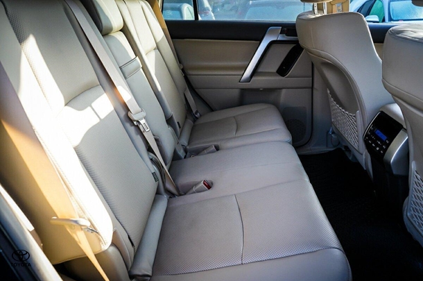 2022 Toyota Prado VX image 11