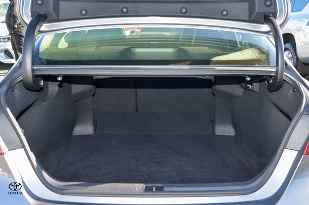 2021 Toyota Camry Hybrid SL image 19