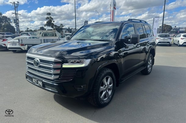 2022 Toyota Landcruiser Sahara image 3
