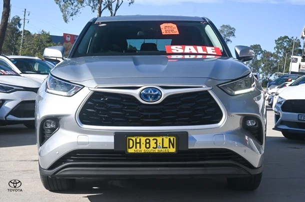 2022 Toyota KLUGER HYBRID GX AWD image 4