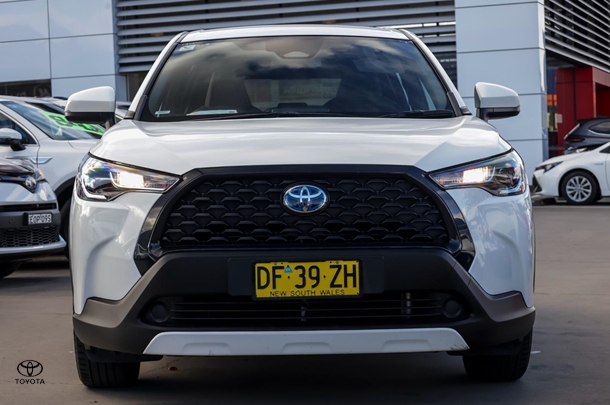 2022 Toyota Corolla Cross Hybrid GX image 4