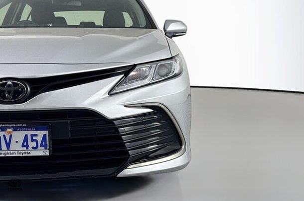 2023 Toyota Camry Ascent image 3