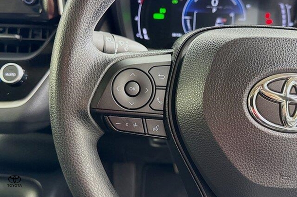 2023 Toyota Corolla Sedan Hybrid Ascent Sport image 18