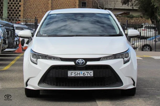 2022 Toyota Corolla Sedan Hybrid Ascent Sport image 2
