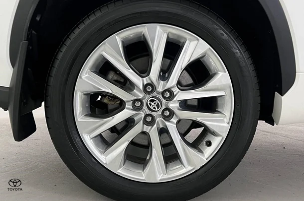 2021 Toyota Kluger Hybrid AWD GRANDE image 5