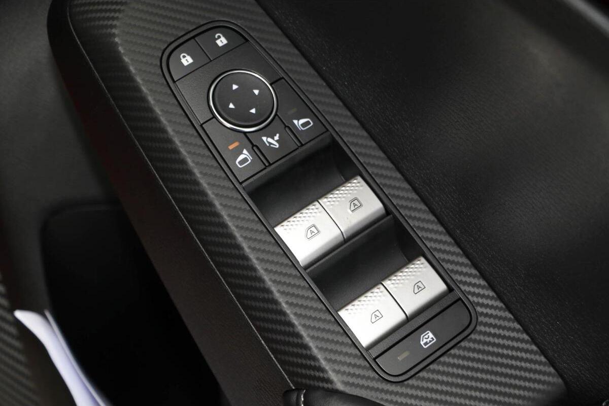 2024 Mitsubishi Outlander PHEV Exceed ZM Auto AWD MY24 image 21