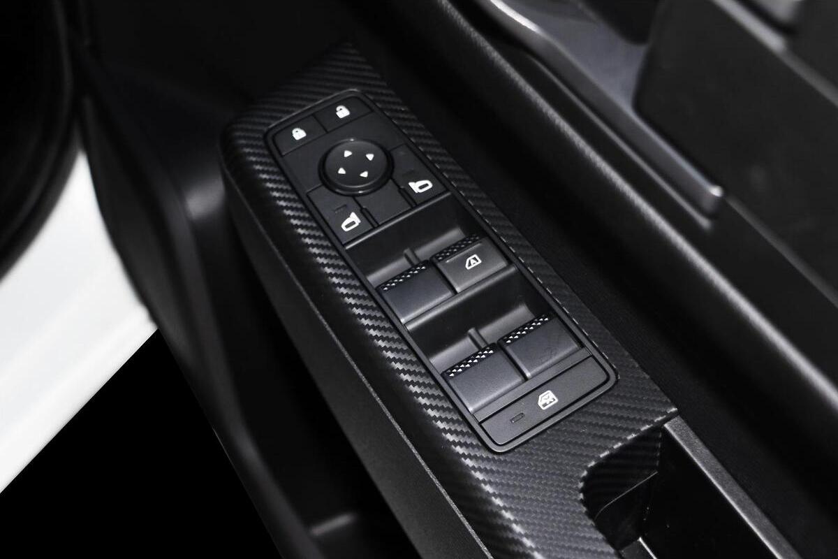 2024 Mitsubishi Triton GLX MV Auto 4x2 MY24.5 Double Cab image 18