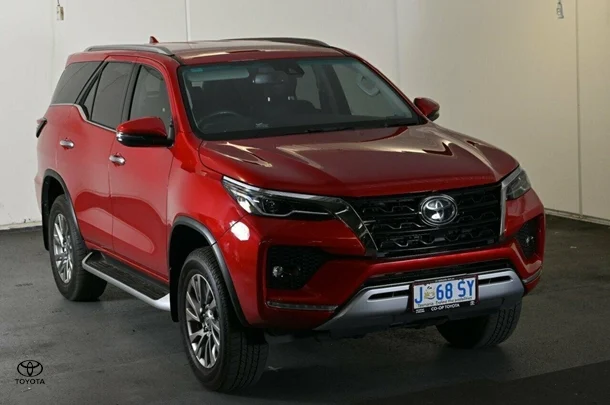 2021 Toyota Fortuner Crusade image 3