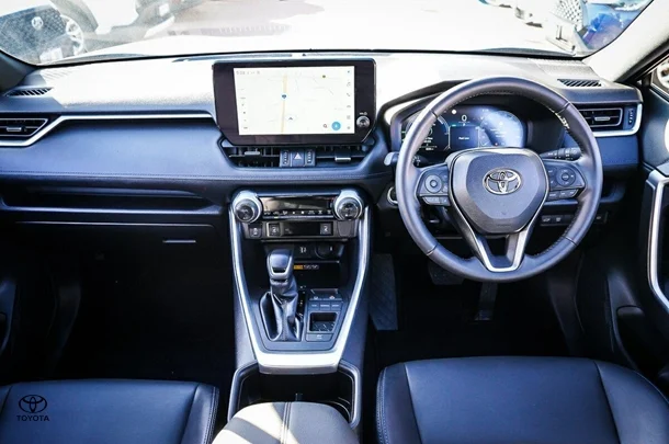 2024 Toyota RAV4 Hybrid XSE 2WD image 13