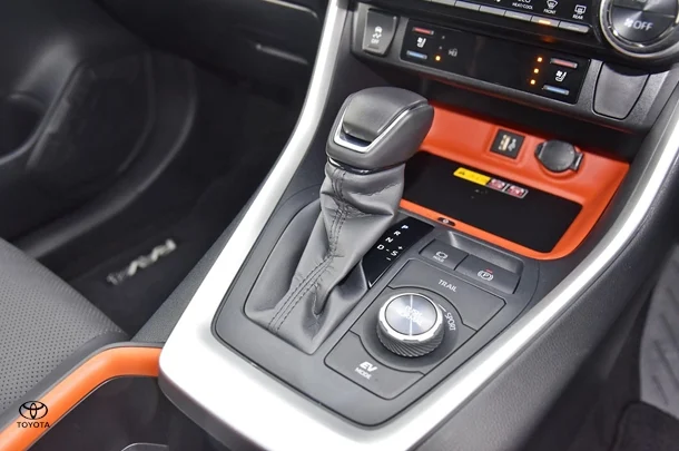 2024 Toyota RAV4 Hybrid Edge AWD image 21
