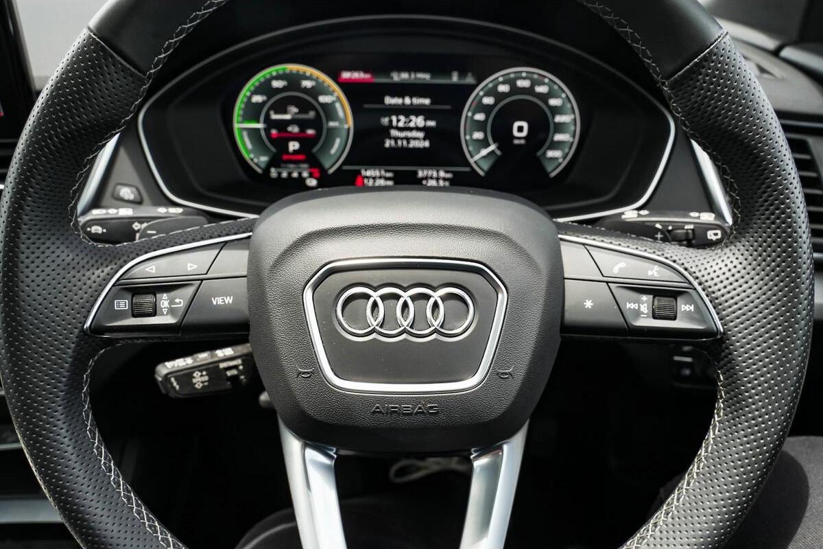 2025 Audi Q5 55 TFSI e S Line Auto quattro ultra MY25 image 13