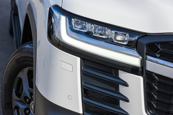 2024 Toyota Landcruiser GR-S image 7